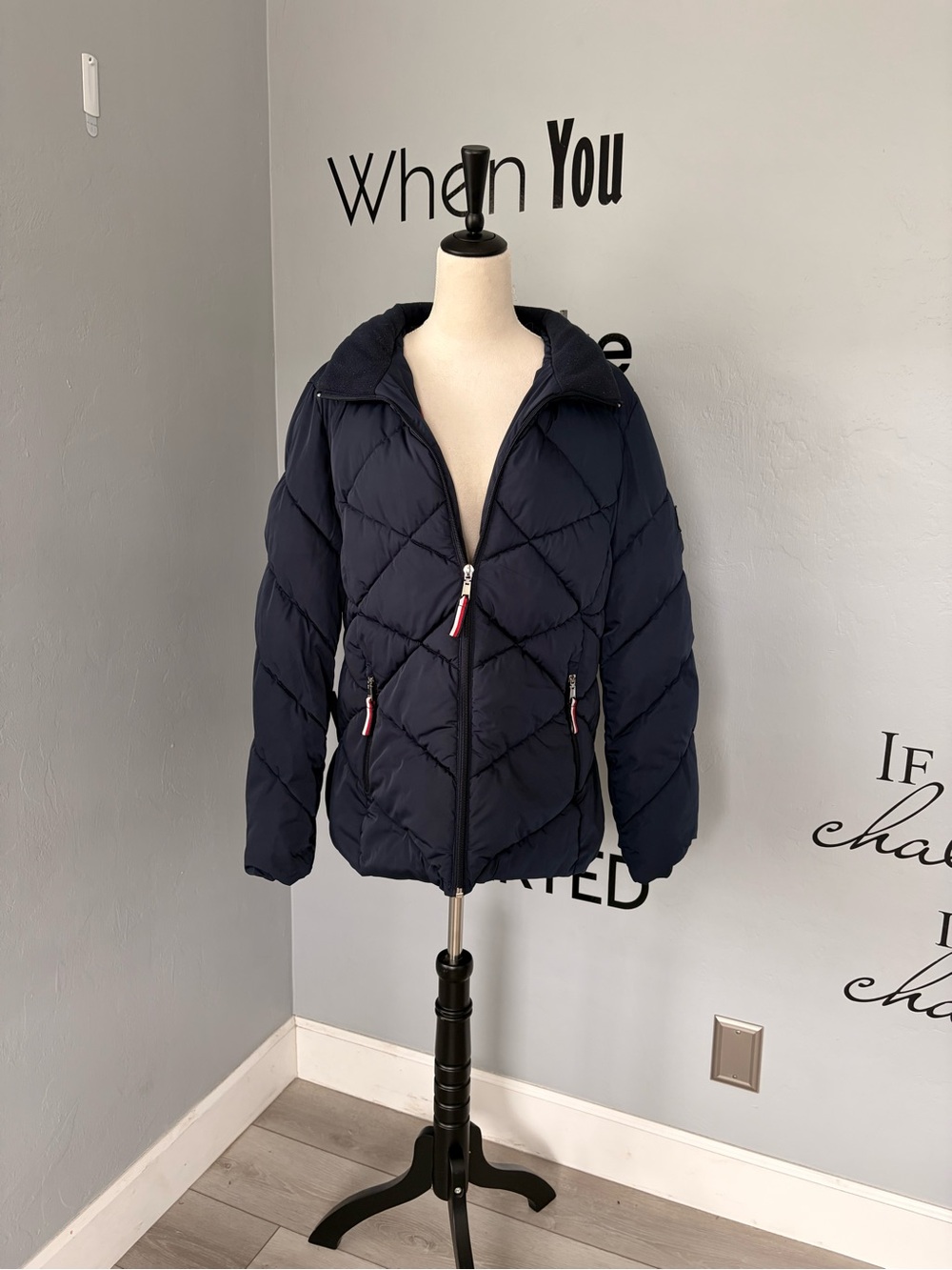 Tommy Hilfiger Women's Navy Diamond Quilted Puffer Jacket XL